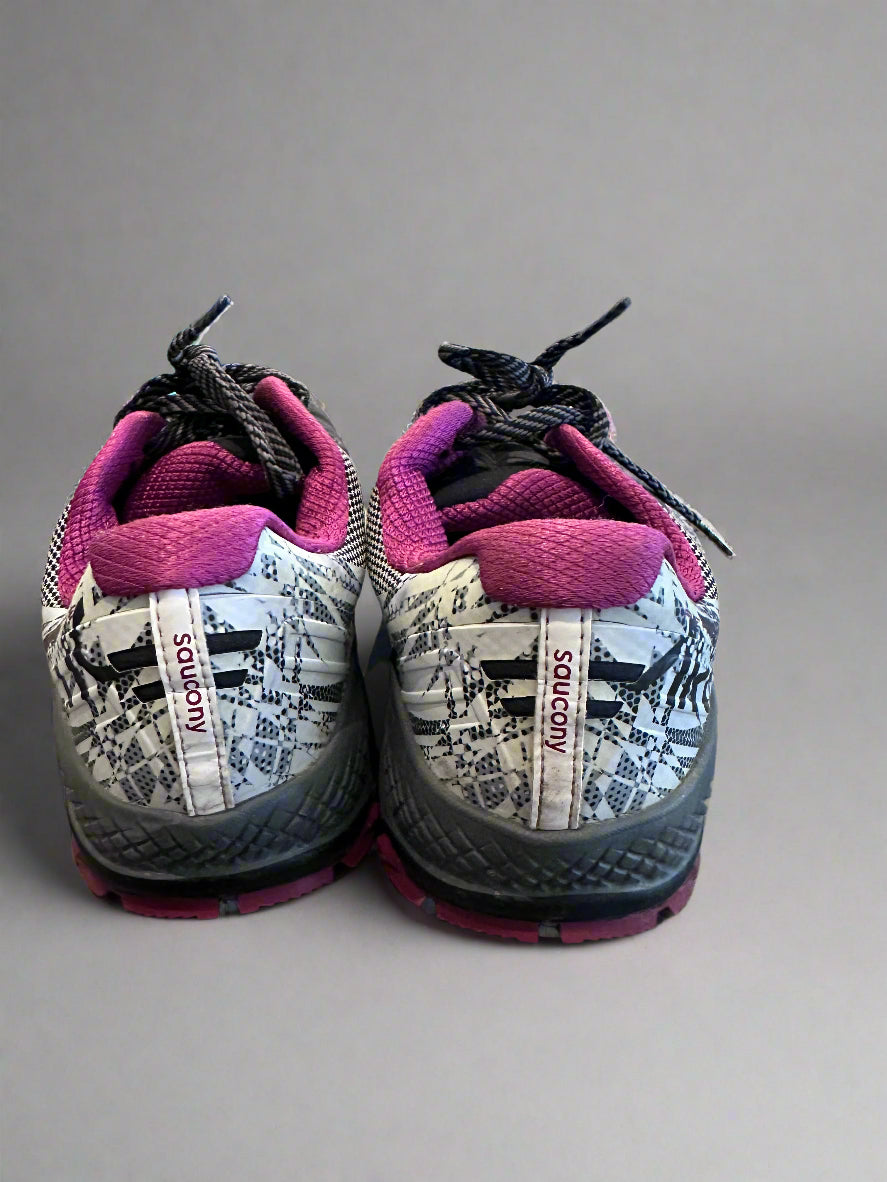 Preloved Saucony Arctic W