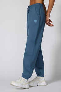 THE COMFORT WOMEN'S RELAXED JOGGER