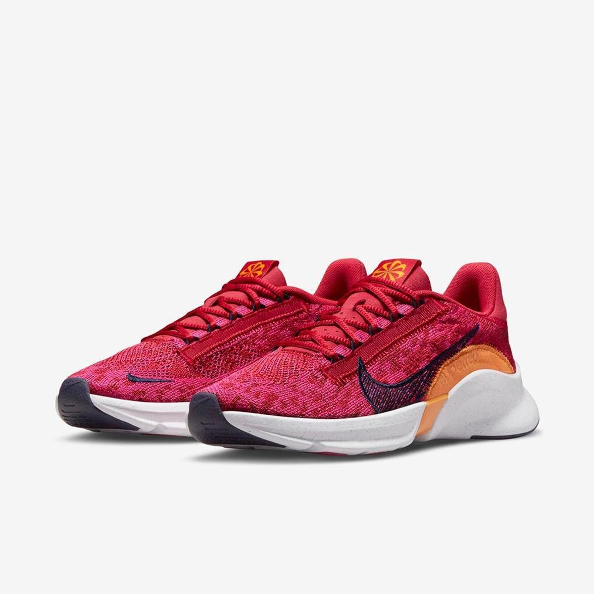 Free tr 3 flyknit sneakers outlet